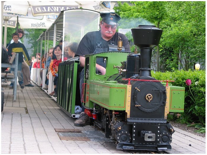 große männer, kleine bahn...