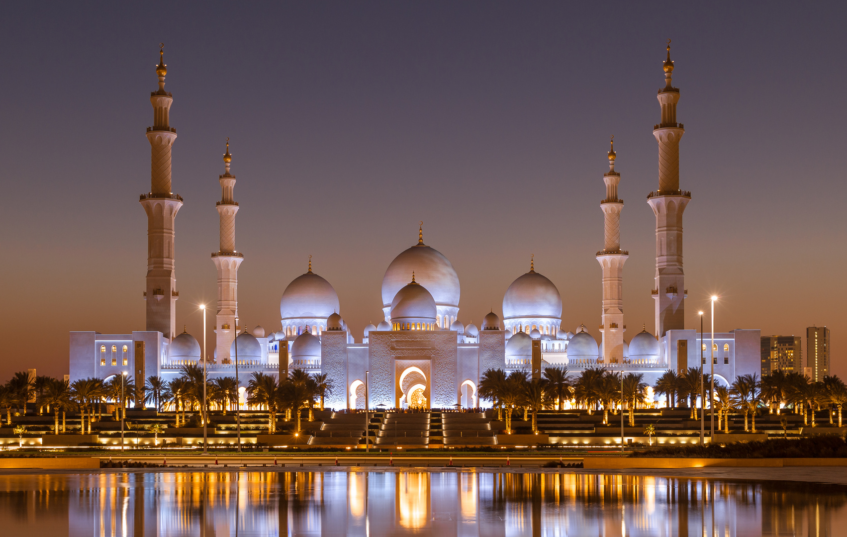 Grosse Moschee In Abu Dhabi Foto Bild Architektur Sakralbauten Aussenansichten Von Kirchen Bilder Auf Fotocommunity