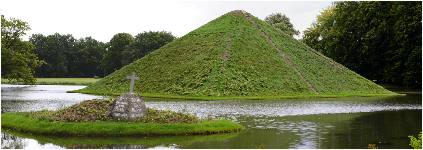 Große Pyramide im Pückler Park Cottbus