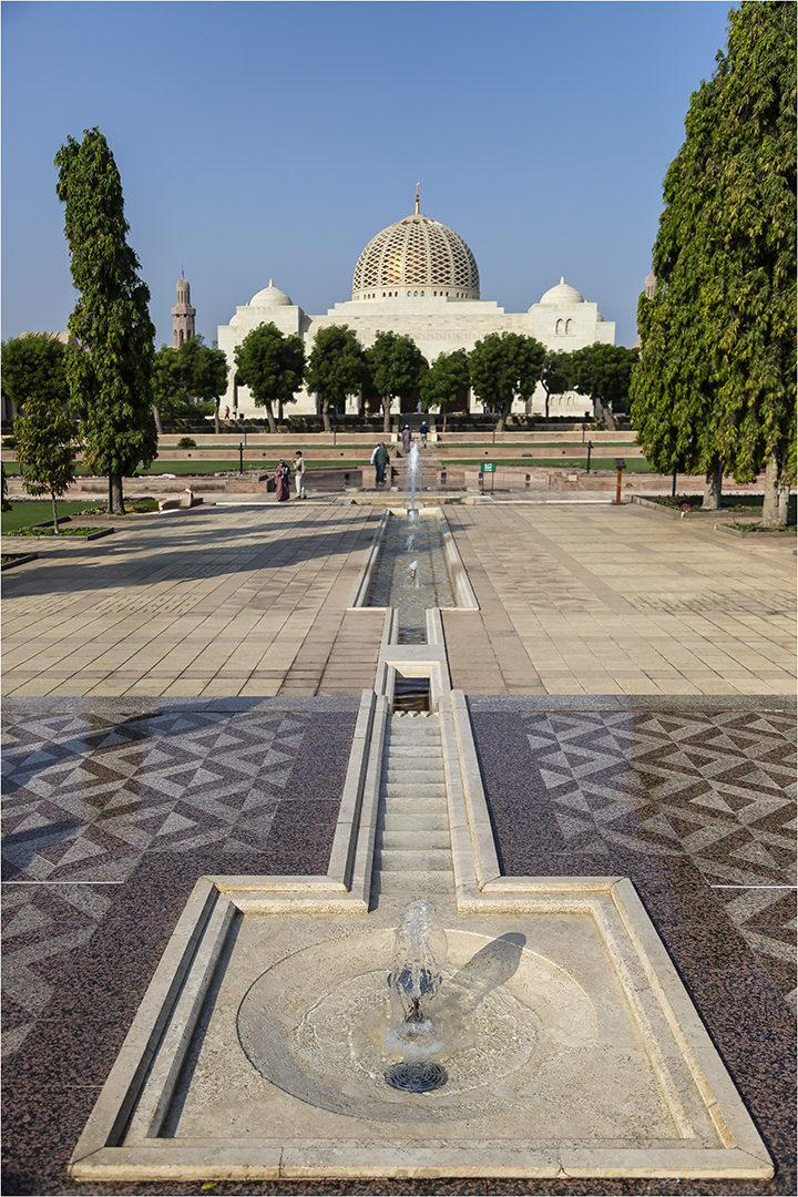 ... Große Sultan-Qaboos-Moschee II ...
