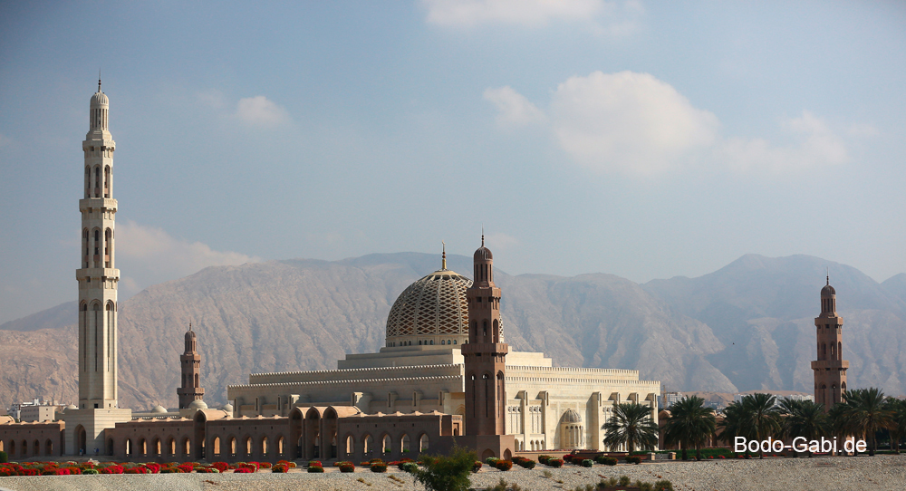 Große Sultan-Qabus-Moschee