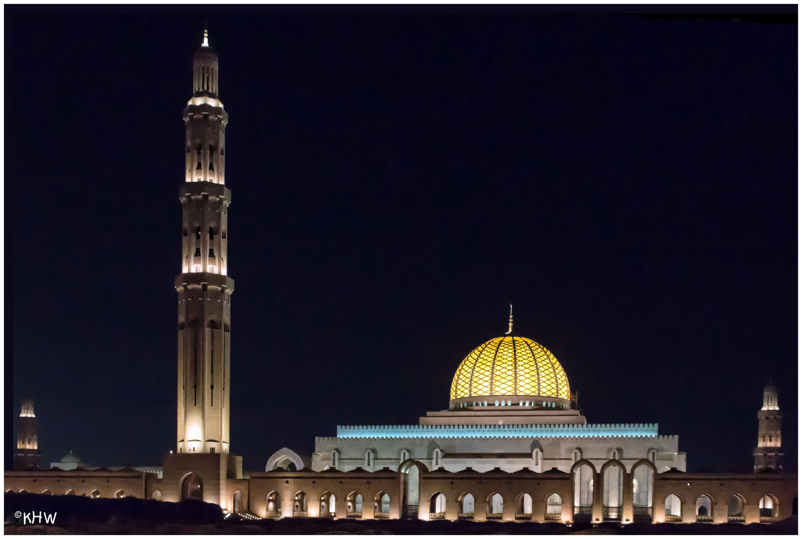 Große Sultan-Qabus-Moschee mit Hauptminarett, Maskat (Oman) - 1