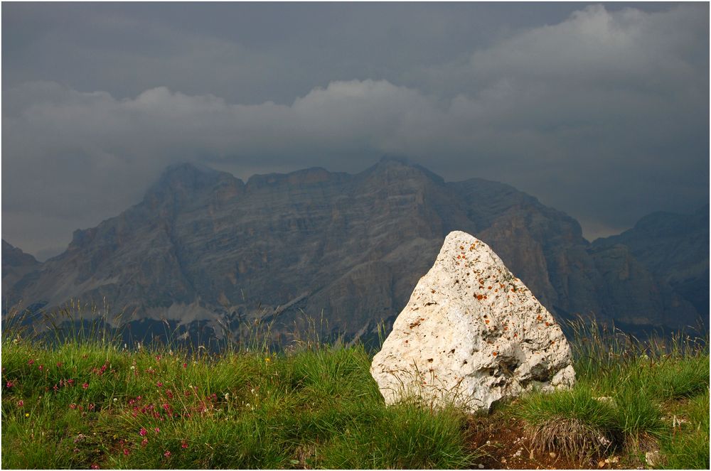 Große und kleine Felsen - Gadertal mit Fanes-Massiv