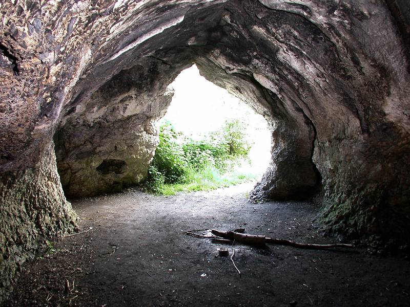 Große Vogelherdhöhle