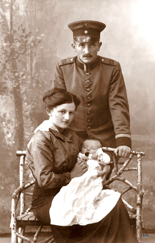 Großeltern und Mutter Anno 1915