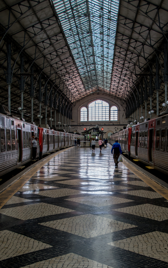 GROSSER BAHNHOF