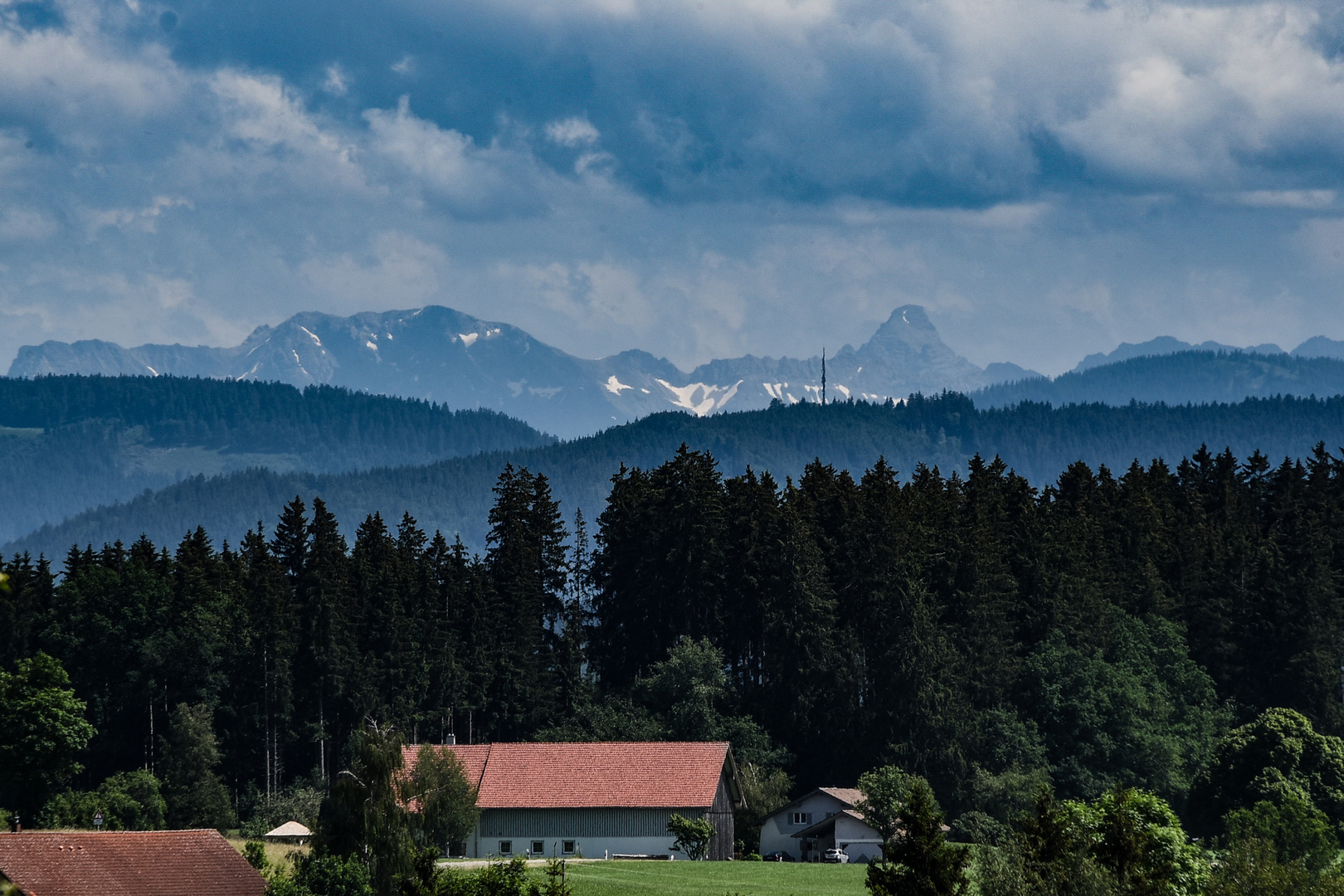 Großer Daumen und Zugspitze sind weit weg zu sehen