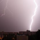 großer Einschlag an der Spitze des Berliner Fernsehturmes