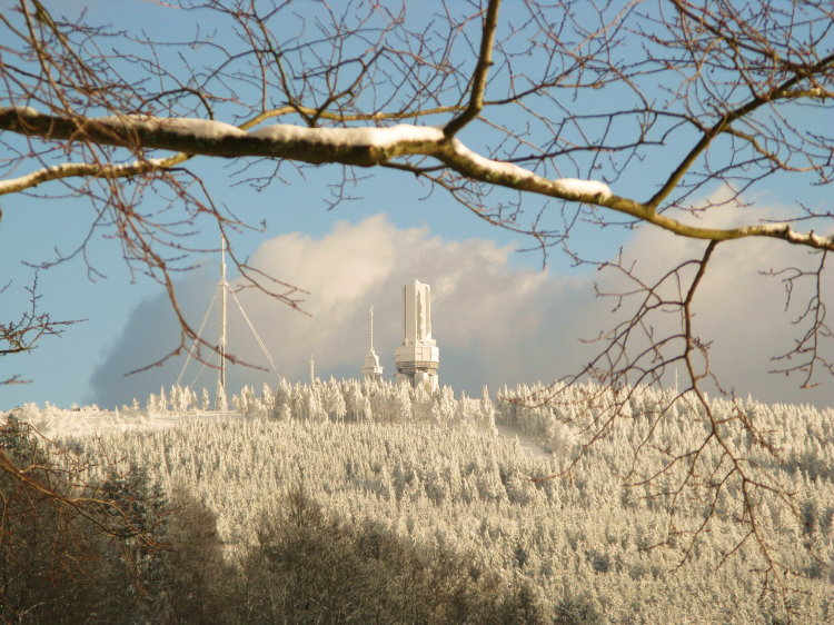 Großer Feldberg von Oberreifenberg aus gesehen