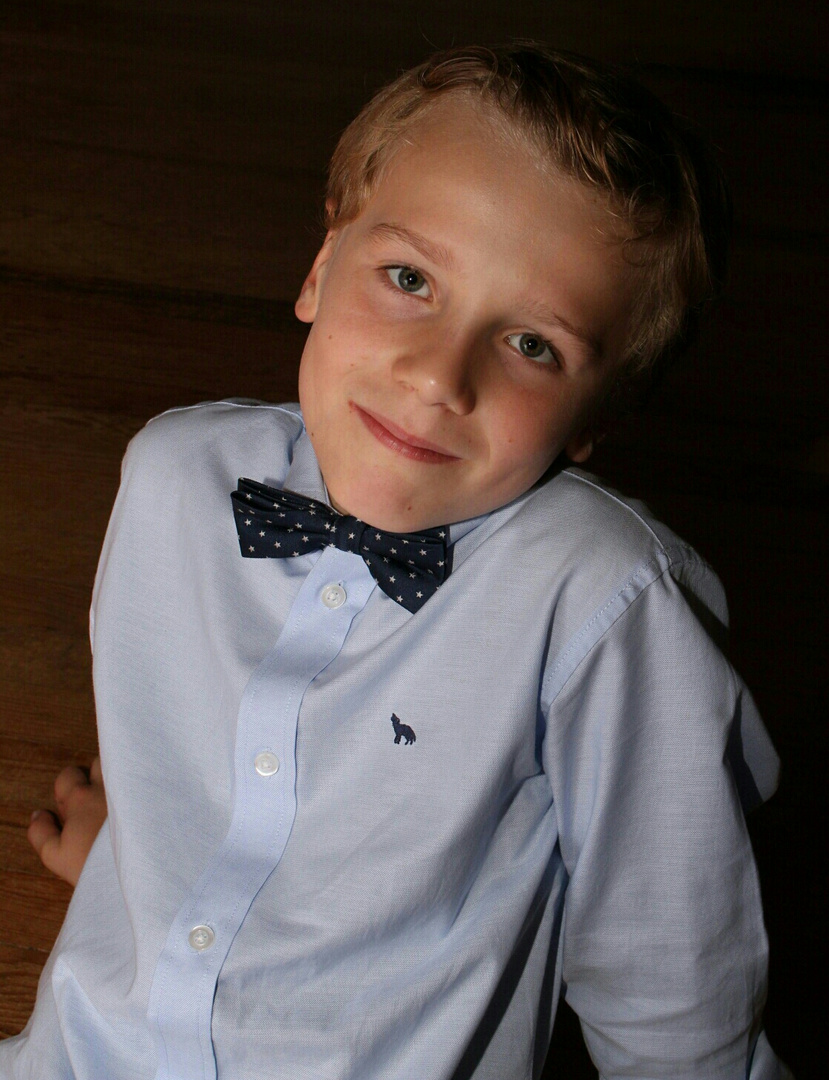 Grosser Junge Ganz Chic Foto Bild Kinder Portraits Menschen Bilder Auf Fotocommunity