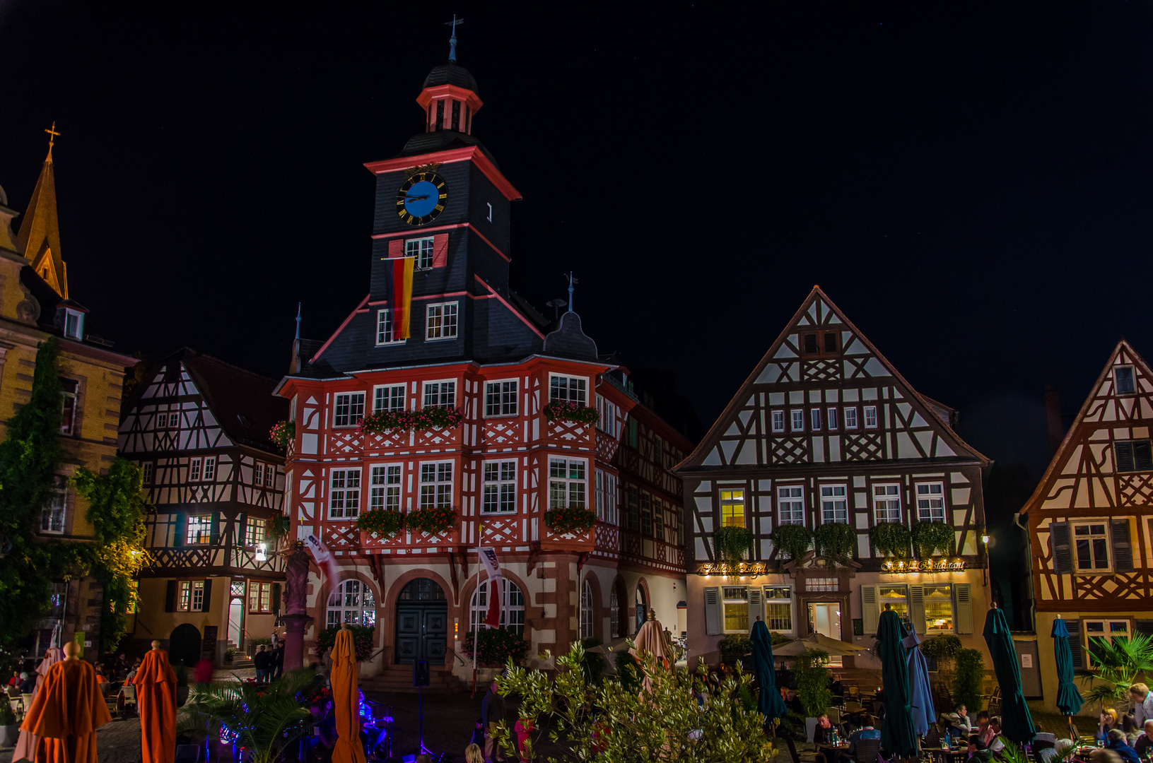 Grosser Markt mit Rathaus in Heppenheim an der Bergstrasse