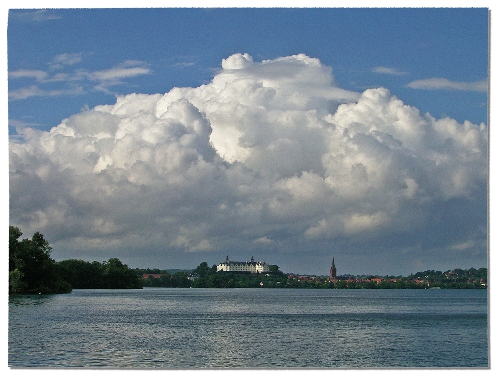 Großer Plöner See mit Blick auf's Schloss