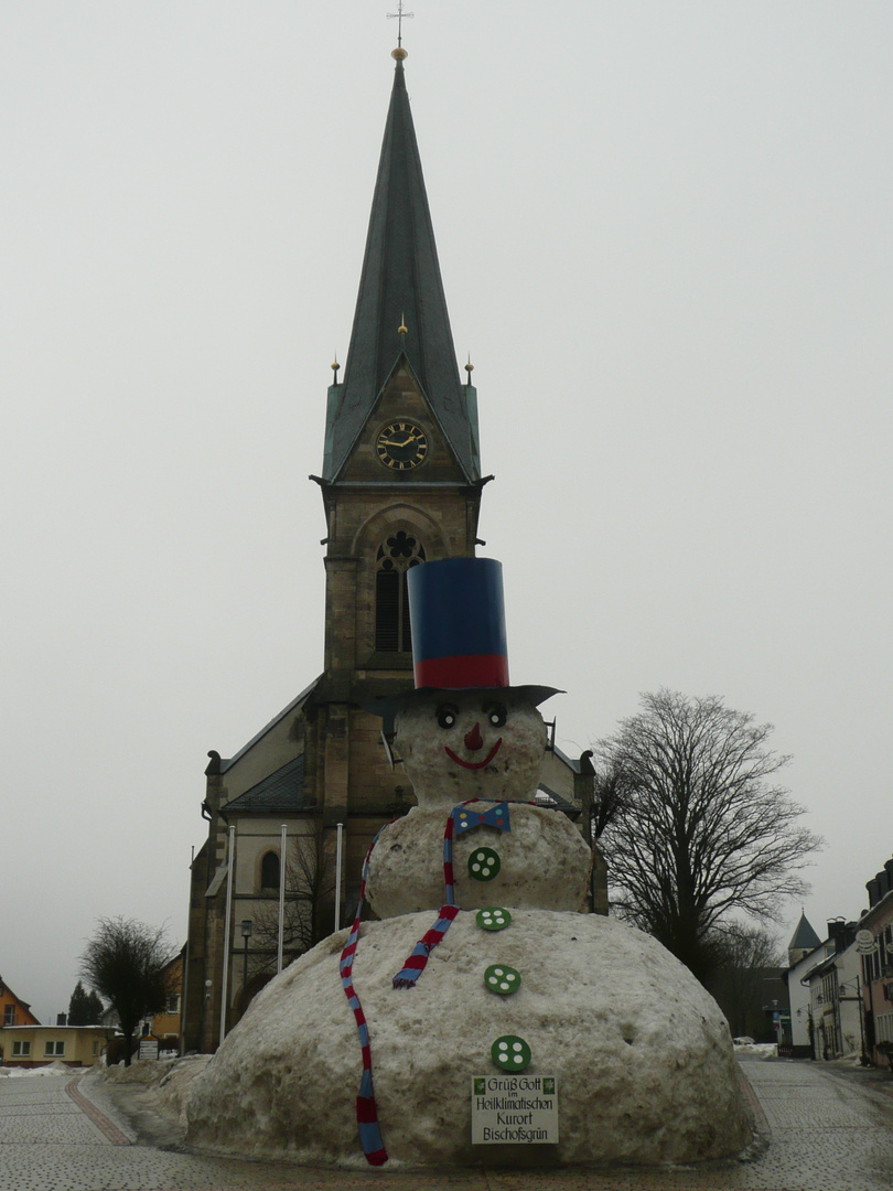 großer Schneemann