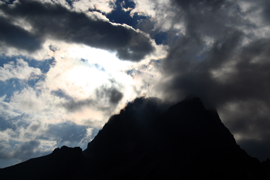 großer widderstein in wolken