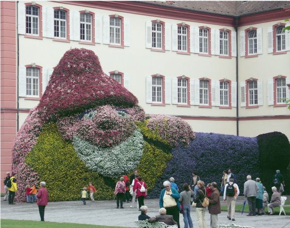 Grosser Zwerg kleine Bewunderer