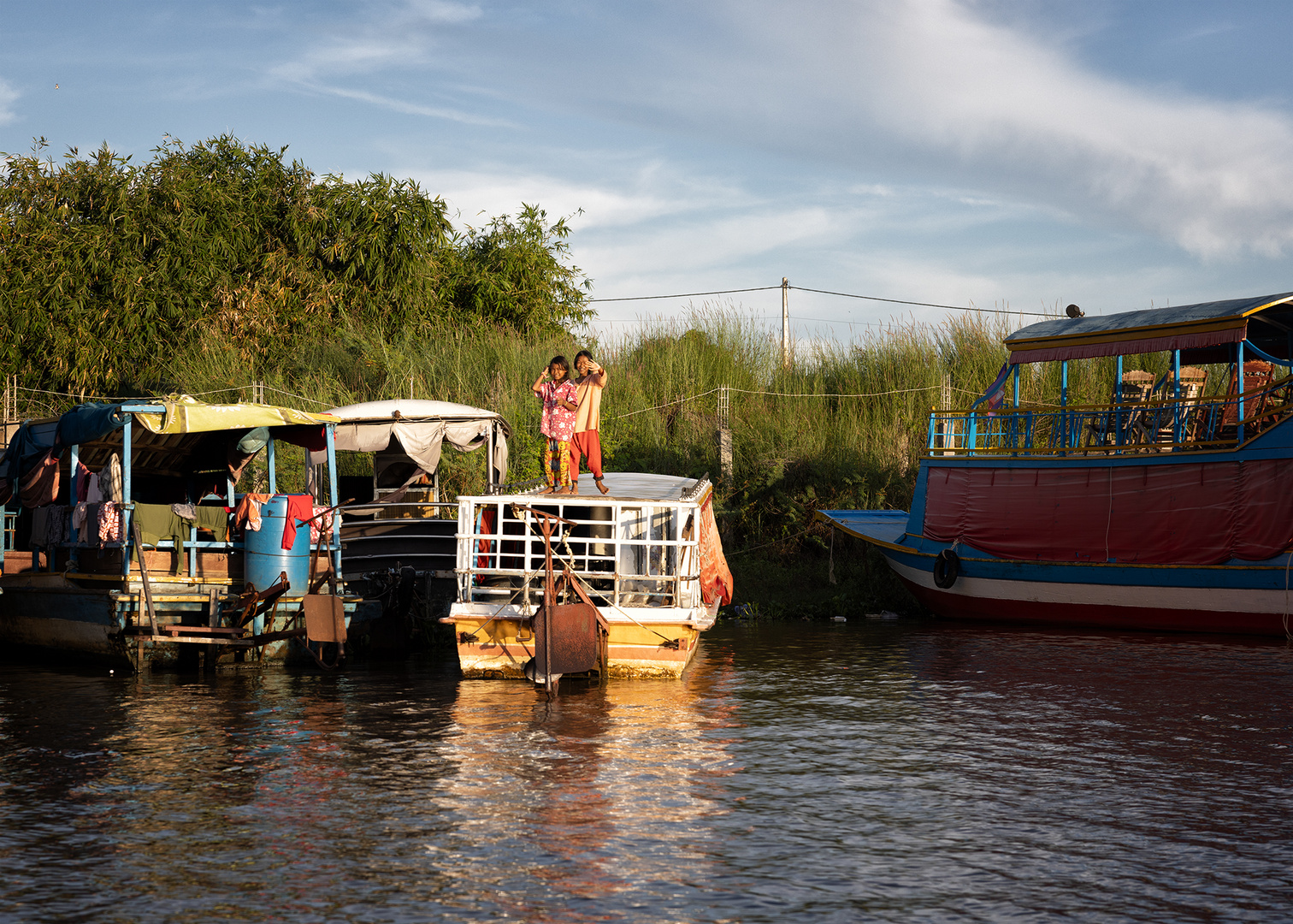 Großes Hallo am Tonle Sap