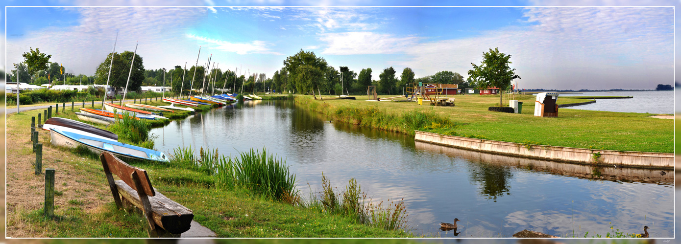 Großes Meer in Ostfriesland - Der kleine Kanal