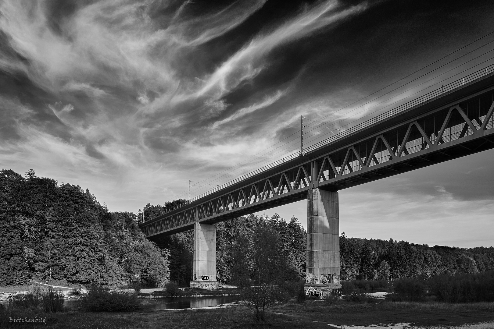 Großhesseloher Brücke