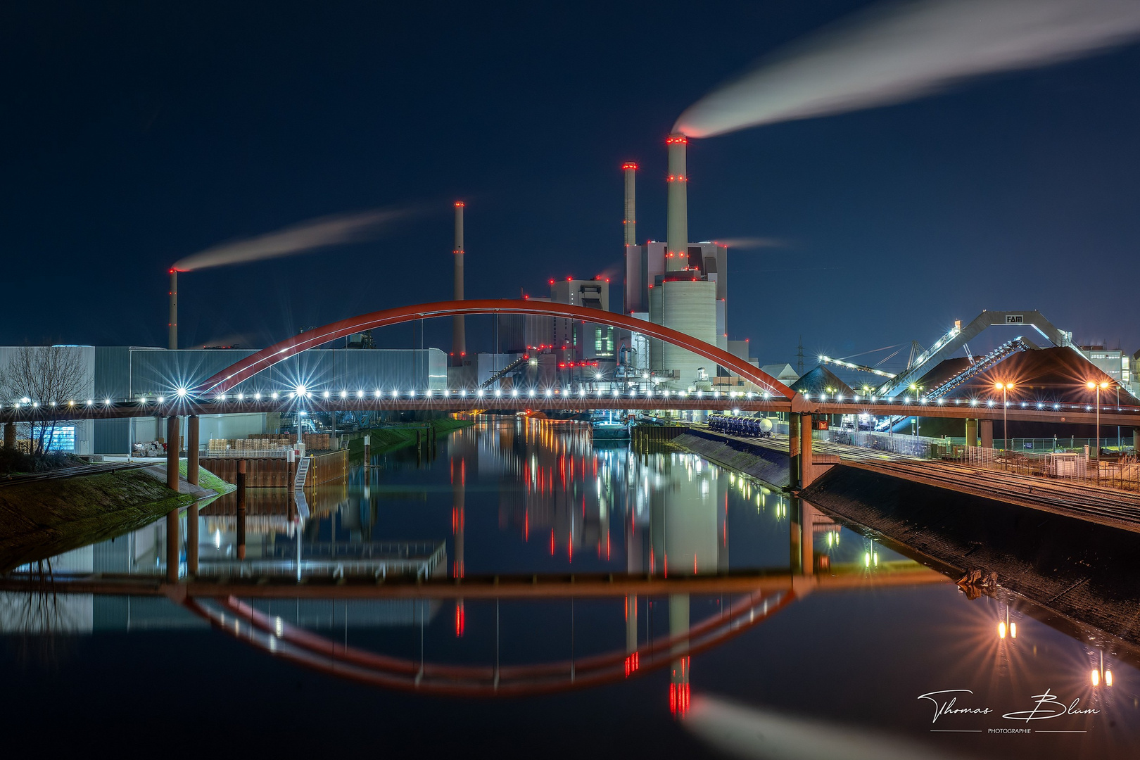 Großkraftwerk Mannheim mit Bogenbrücke