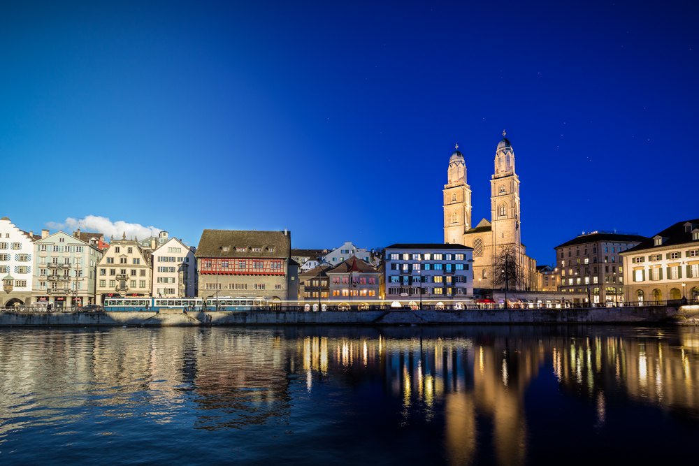 Grossmünster Day2Night