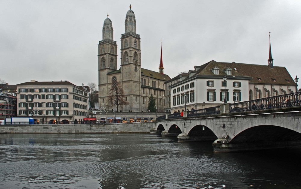 Großmünster im November