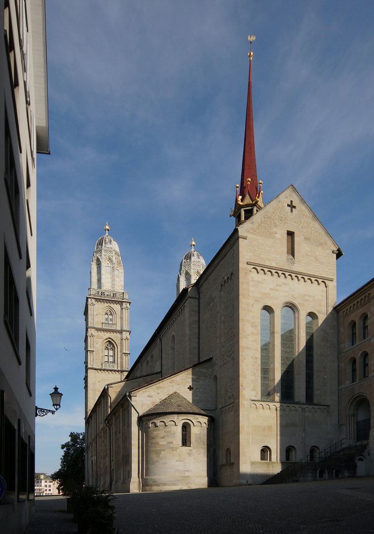 Grossmünster in Zürich, wie es selten gezeigt wird.