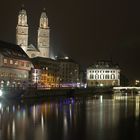 Grossmünster mit Blaulicht