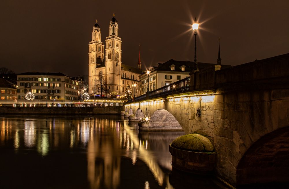 Grossmünster und Limmat, Zürich