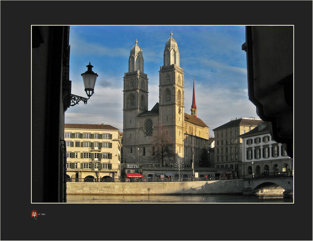 Grossmünster Zürich: die Doppeltürme Karls des Grossen...