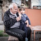 Großvater und Enkel in Kond/Yerevan (Armenien)