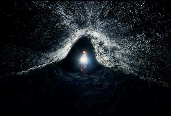 Grotta dei tre livelli (corretta) - (vulcano Etna)