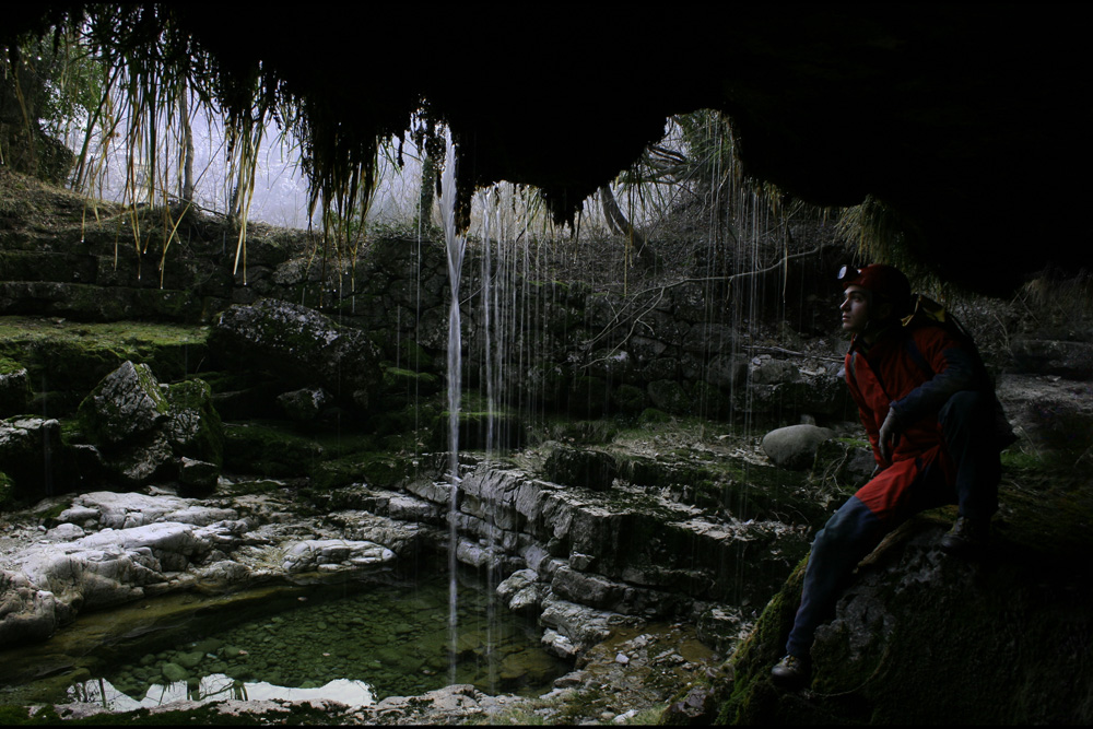 Grotta del Gorgo Santo Inferiore - Ingresso con percolazione - Val d'Astico