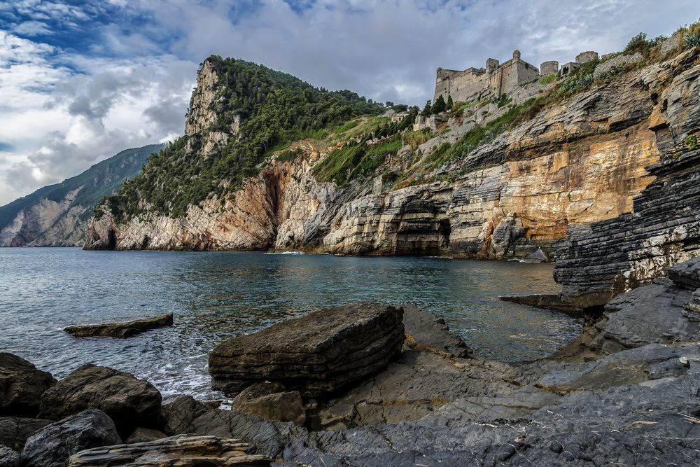 “Grotta di Byron, Portovenere” Foto % Immagini| paesaggi, grotte