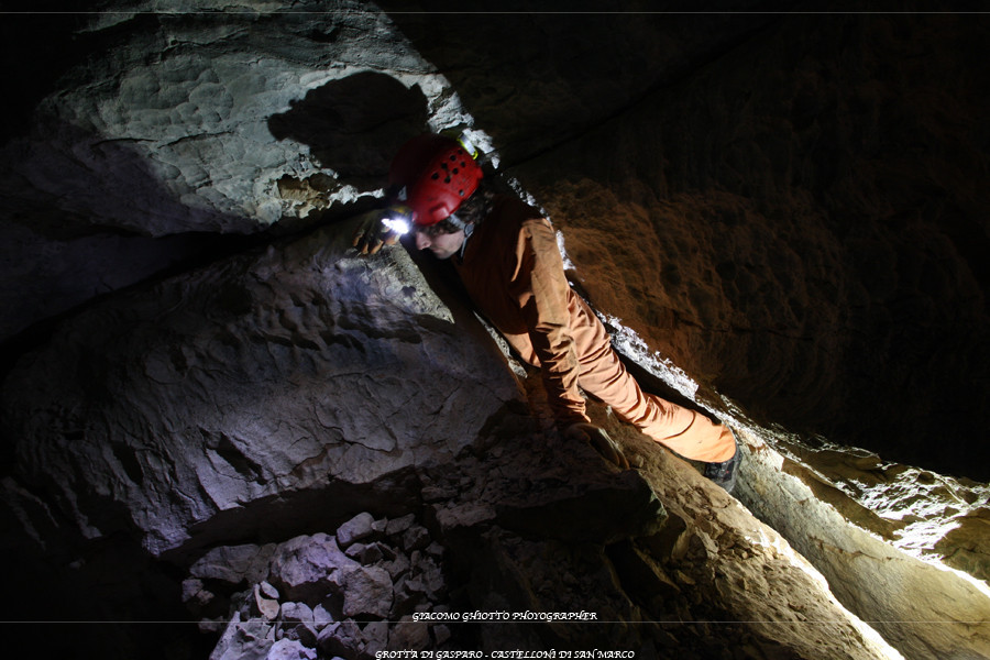 GROTTA DI GASPARO - CASTELLONI DI SAN MARCO (GALLIO -VI)