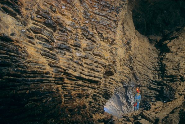 Grotta Ingresso fornitori 2 - (Como)