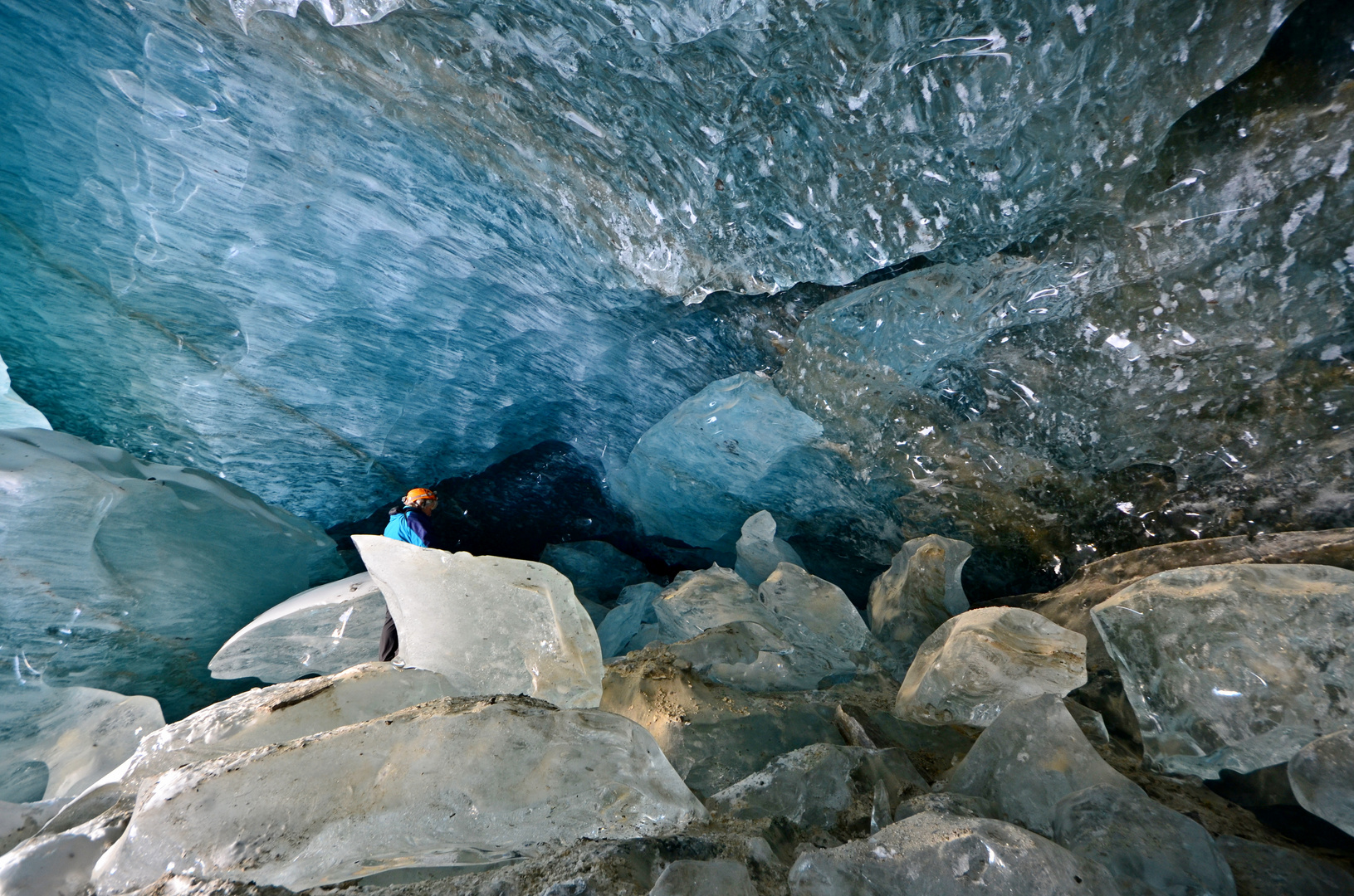 Grotta sottoglaciale (17)