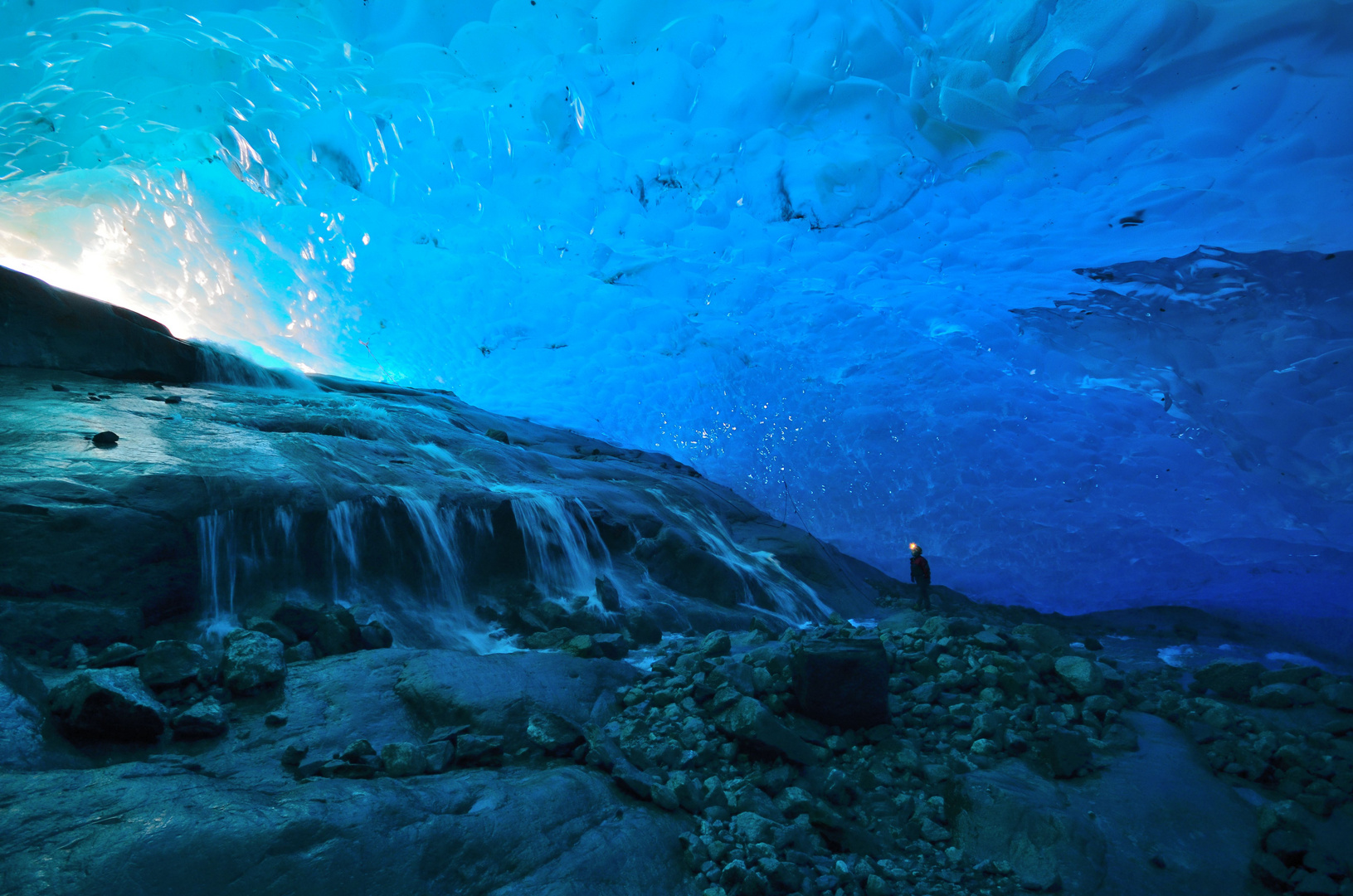 Grotta sottoglaciale [21]