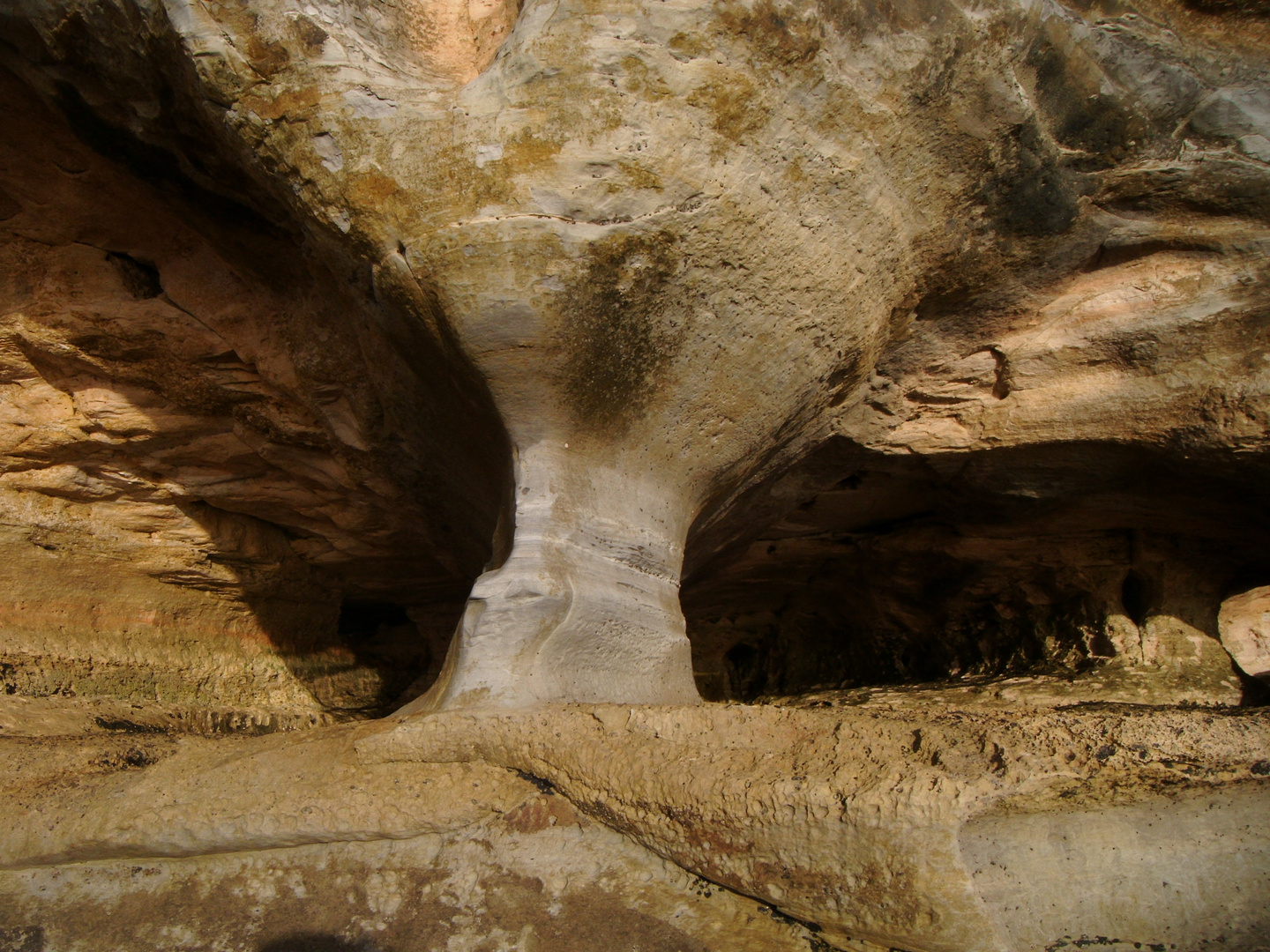 Grotte a Akhfennir sud Maroc