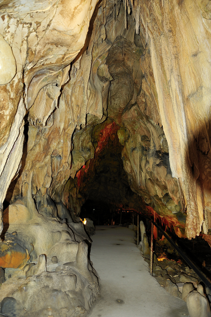 Grotte von Thouzon, Provence