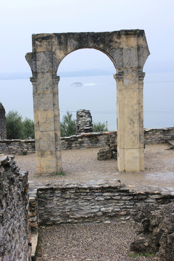 "Grotten des Catull", Sirmione/ Italien