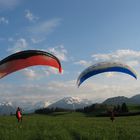 Groundhandling mit dem Gleitschirm in Hinang (Allgäu)