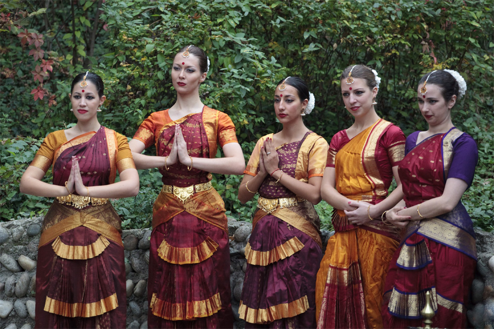 Group of Indian dancers