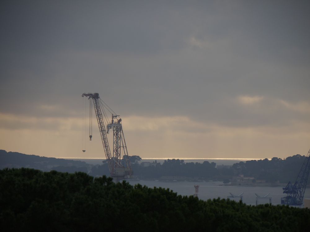 Grue à l'horizon