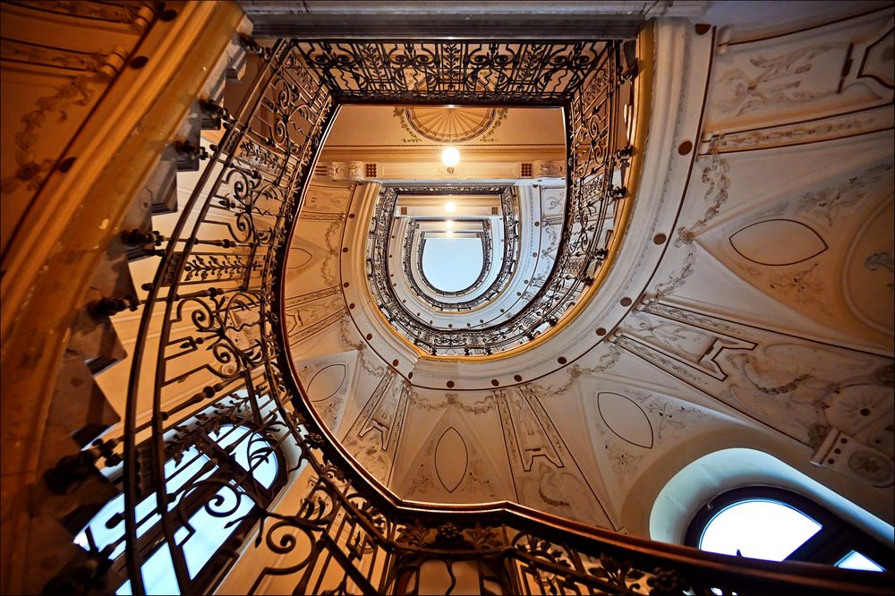 Gründerzeitjuwel in der Leopoldstadt, Wien - Blick hinauf