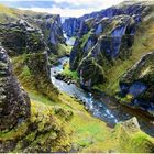 Grüne Felsenschlucht Fjaðrárgljúfur