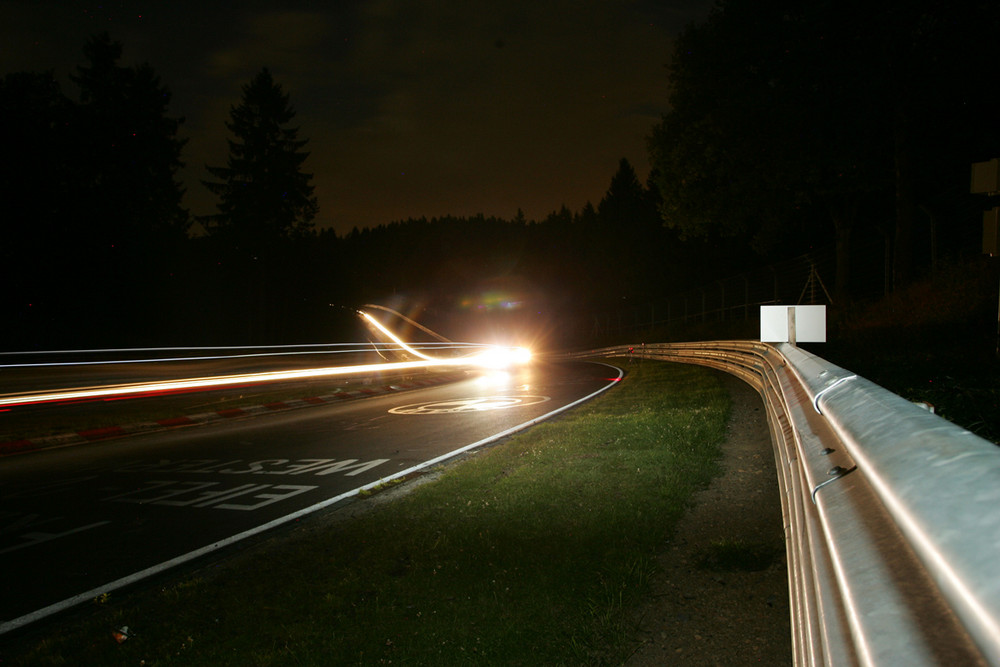 Grüne Hölle bei Nacht