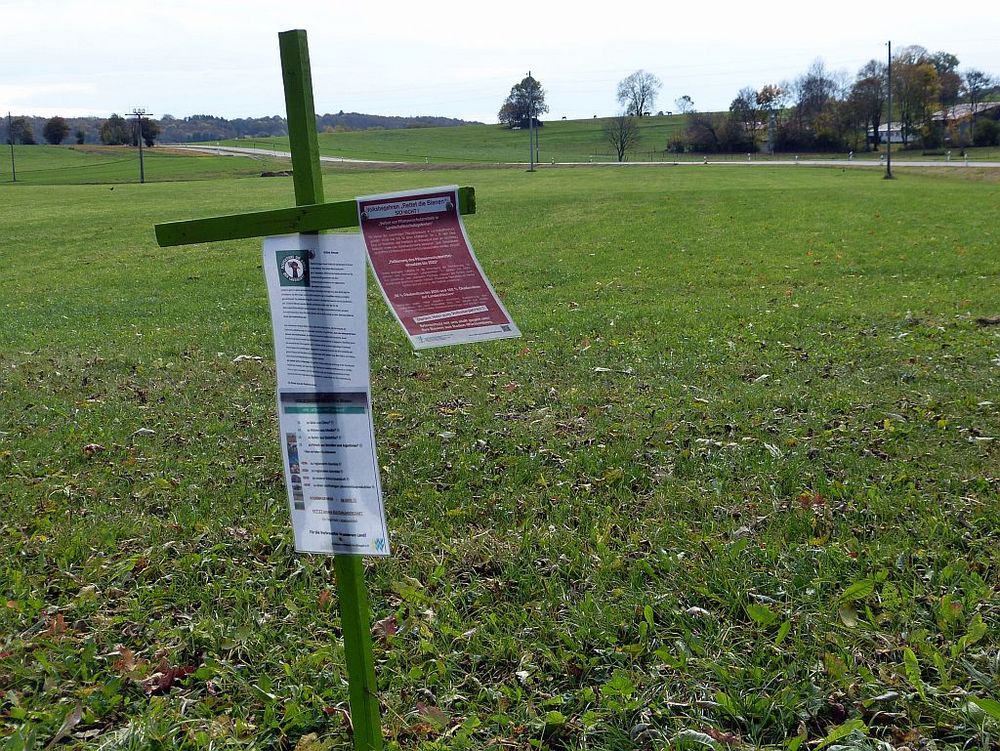 Grüne Kreuze auf der Alb