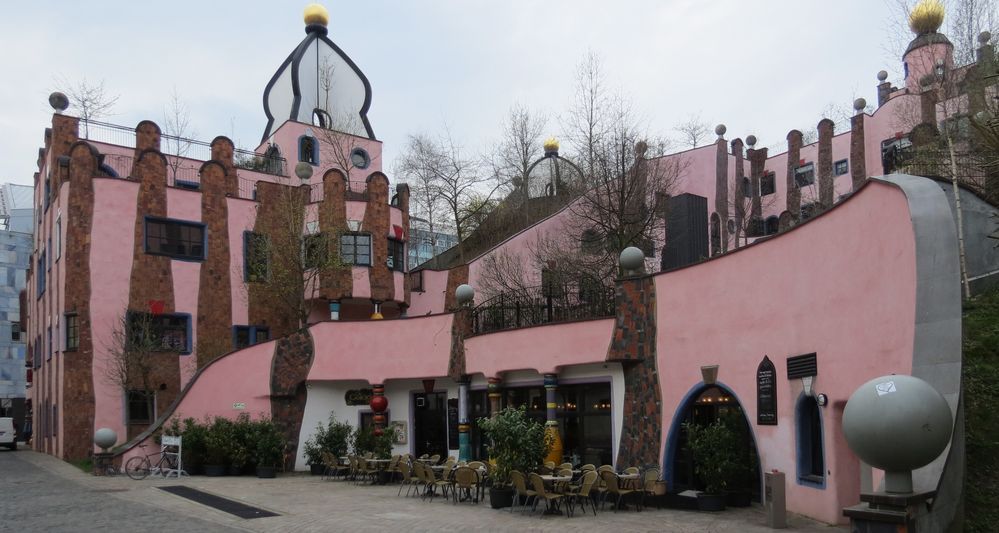 Grüne Zitadelle von Magdeburg - Hundertwasserhaus Foto & Bild