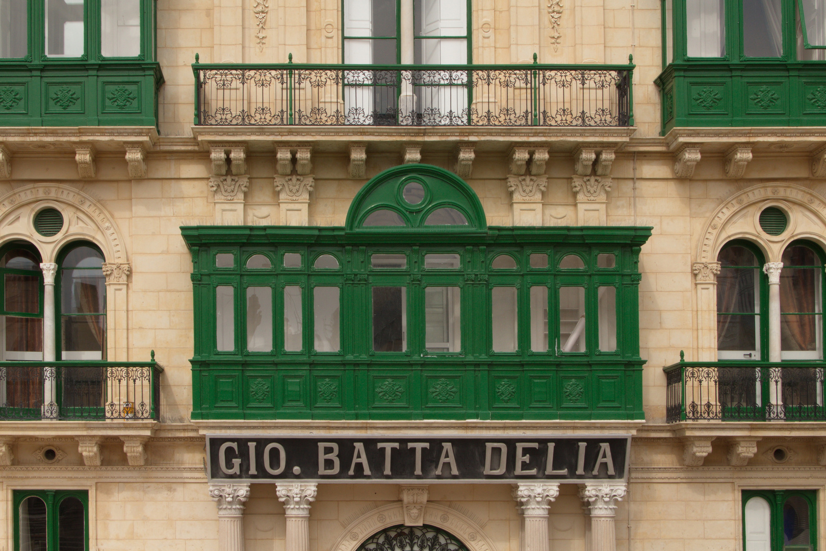 Grüner Balkon in Valletta