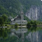 Grundlsee Schloss mit Gössler Wand